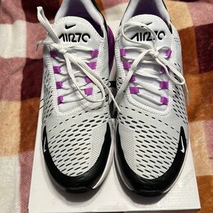 Women’s Nike Air270